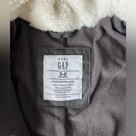 NWT: Gap Baby: Black Snowsuit with Hood: Size 3-6m - Picture 3 of 7